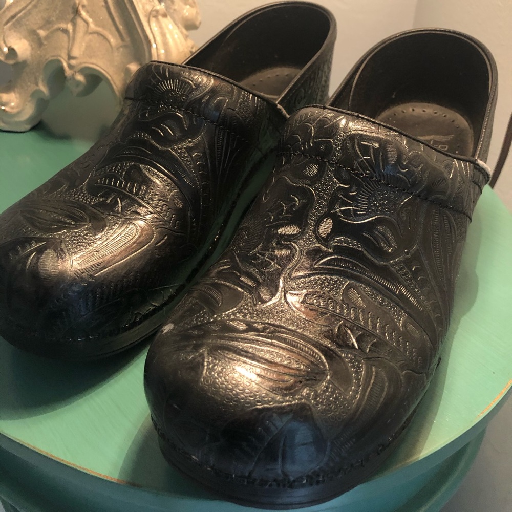 Dansko Tooled Leather Clogs size 41